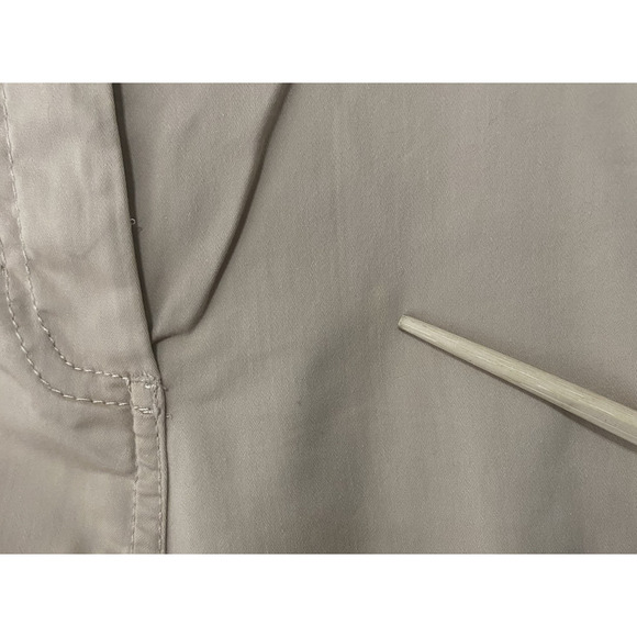 Chicos Cargo Crop Pants Womens Sz 2.5 US 14 Tan Utility Zip Pockets Snap‎ Hem - Picture 7 of 10